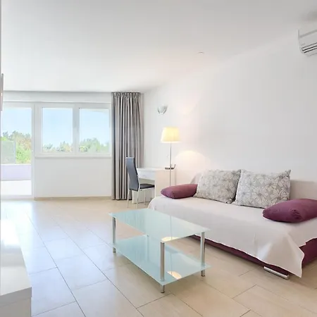 Apartment Adriatic Queen Split